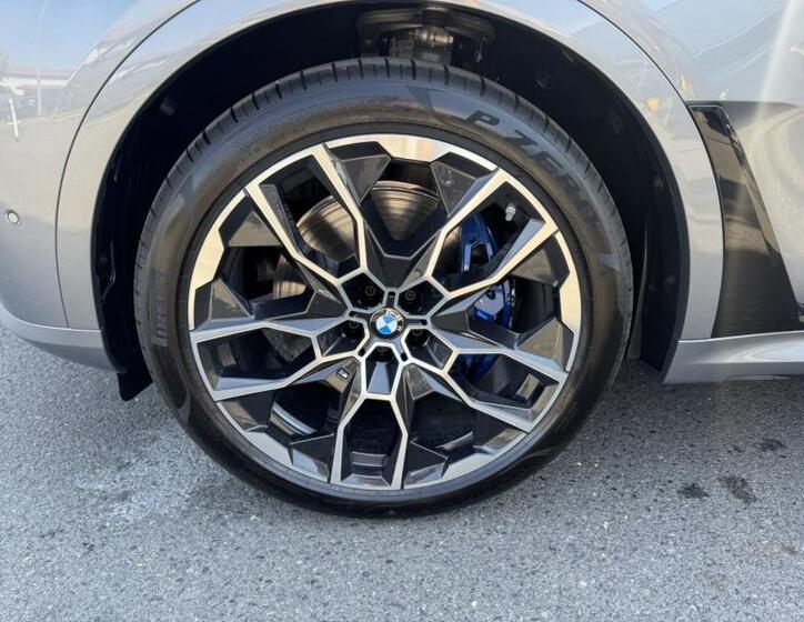 BMW X7 4