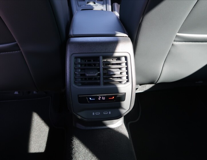 Cupra Formentor 23