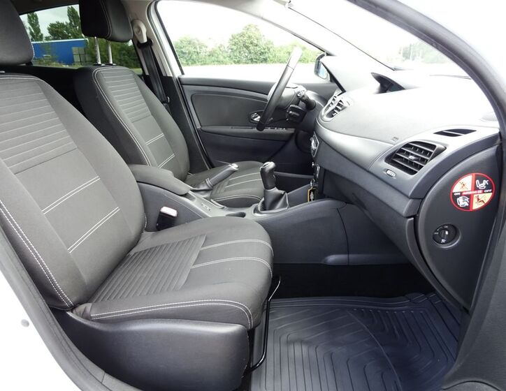 Renault Fluence 16
