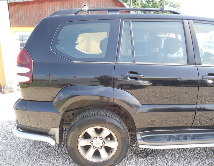 Toyota Land Cruiser 5