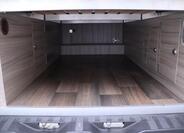 Mercedes-Benz Sprinter 11