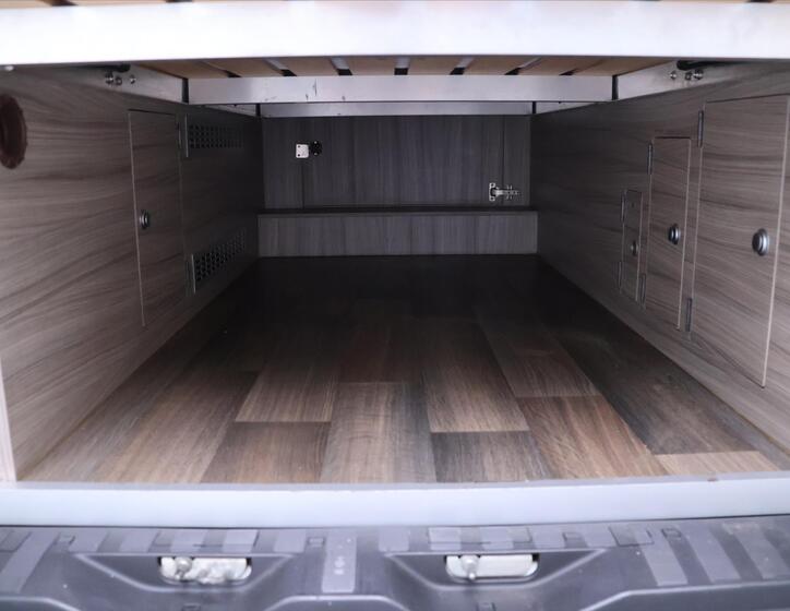 Mercedes-Benz Sprinter 11