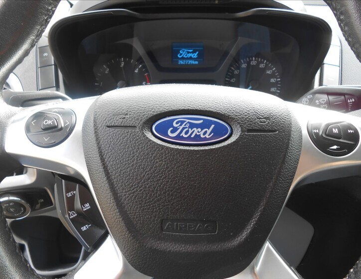 Ford Transit 19