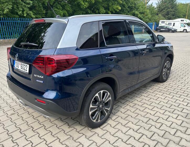 Suzuki Vitara 5
