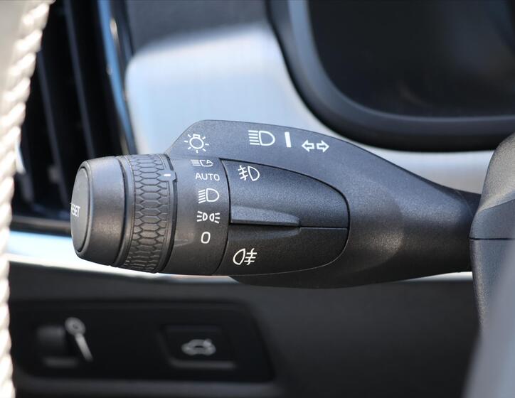 Volvo S90 17