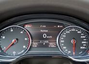 Audi A8 32