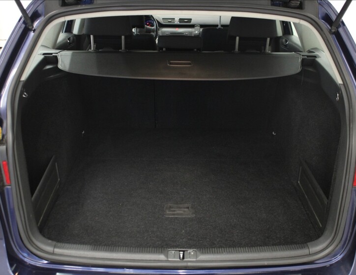 Volkswagen Passat 16