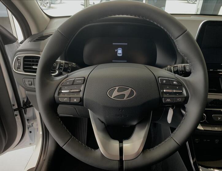 Hyundai i30 24