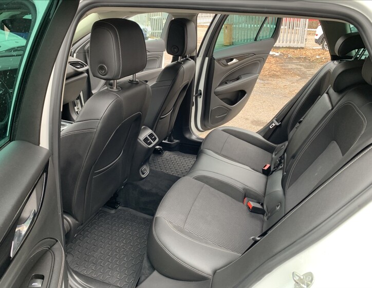 Opel Insignia 17
