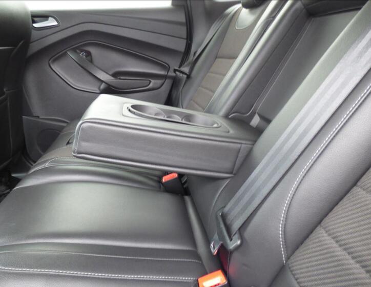 Ford Kuga 38