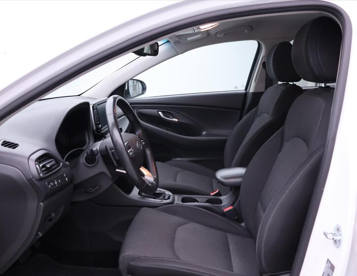 Hyundai i30 11