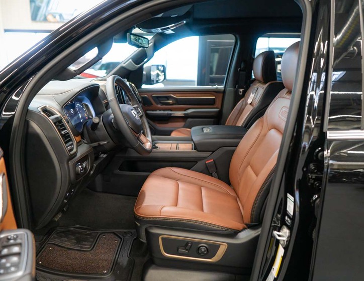 Dodge RAM 13