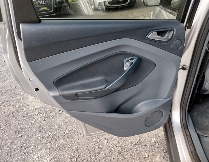 Ford C-MAX 26