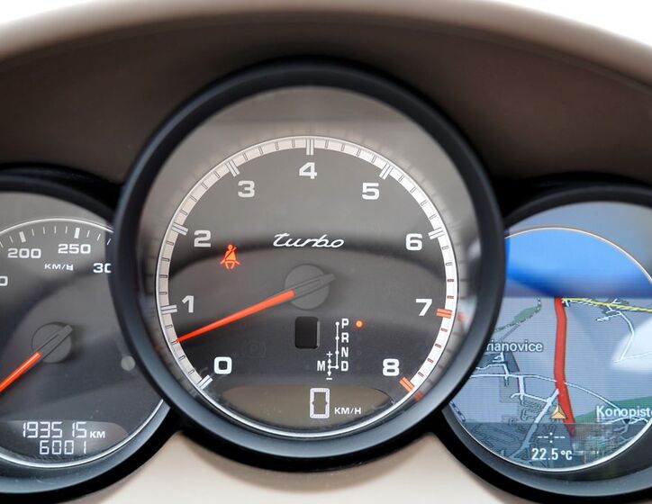 Porsche Cayenne 40