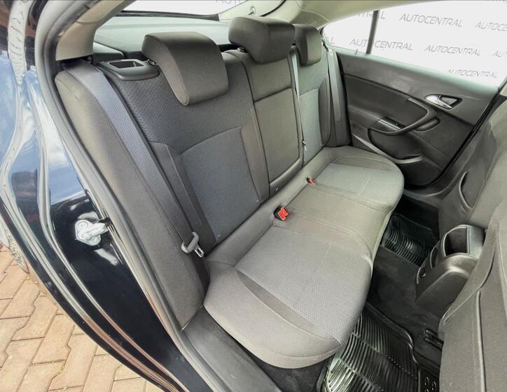 Opel Insignia 20