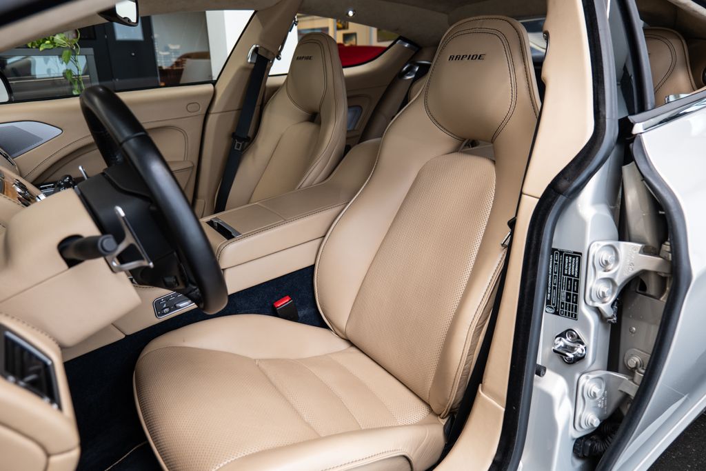 Aston Martin Rapide