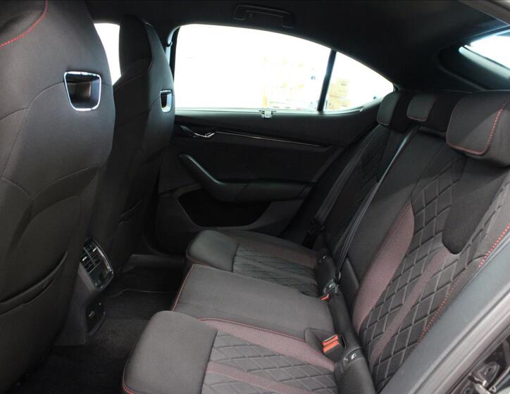 Škoda Octavia 14