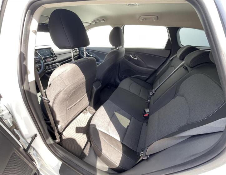 Hyundai i30 17