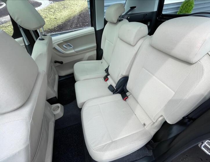 Škoda Roomster 16