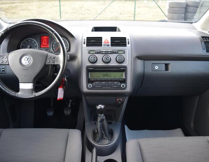 Volkswagen Touran 25