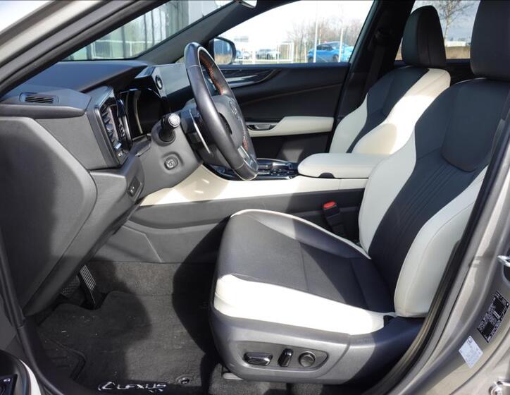 Lexus NX 350h 11