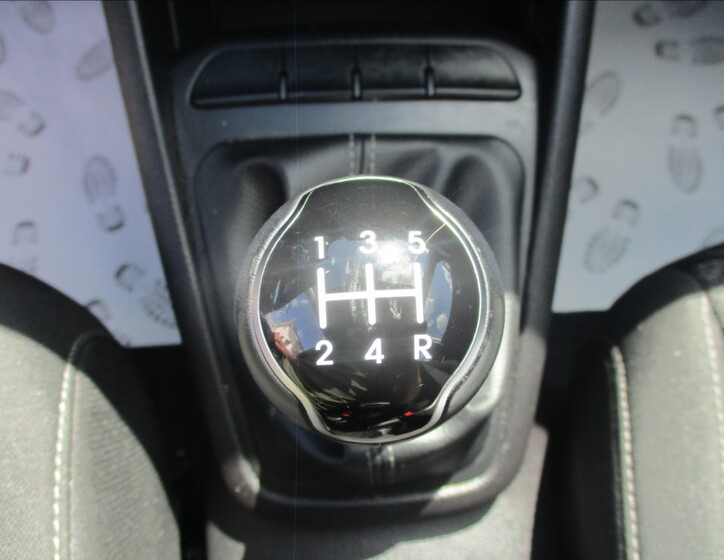 KIA Rio 20
