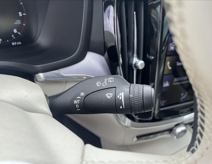 Volvo V60 19