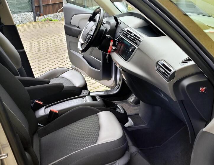 Citroën Grand C4 Picasso 22