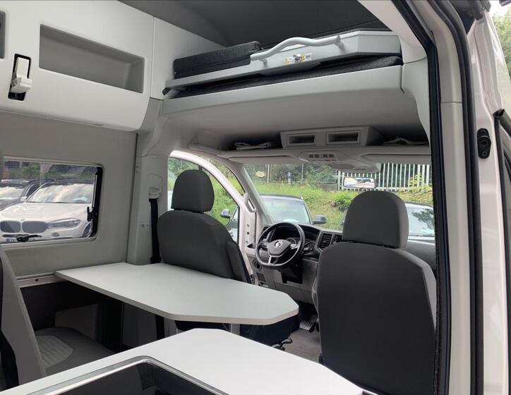Volkswagen Grand California 13