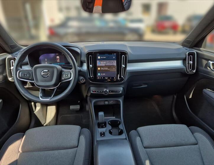 Volvo XC40 9