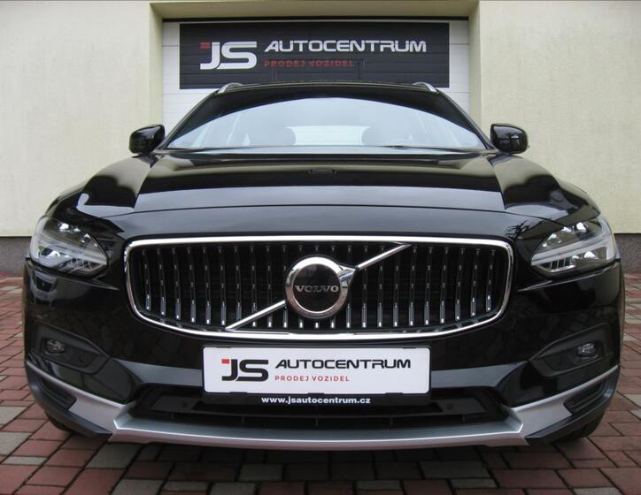 Volvo V90 4