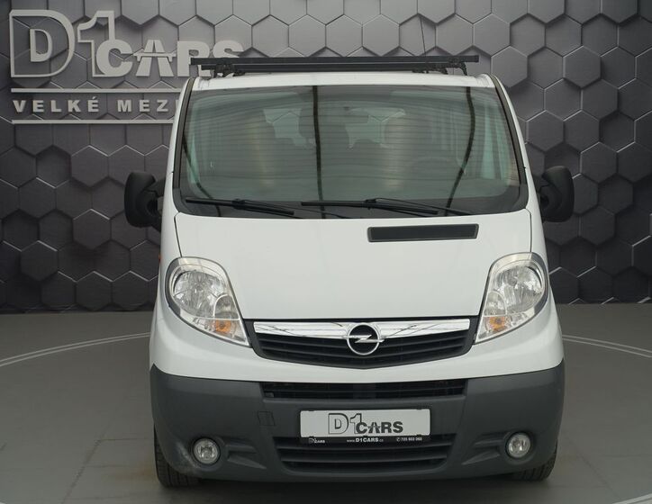 Opel Vivaro 6