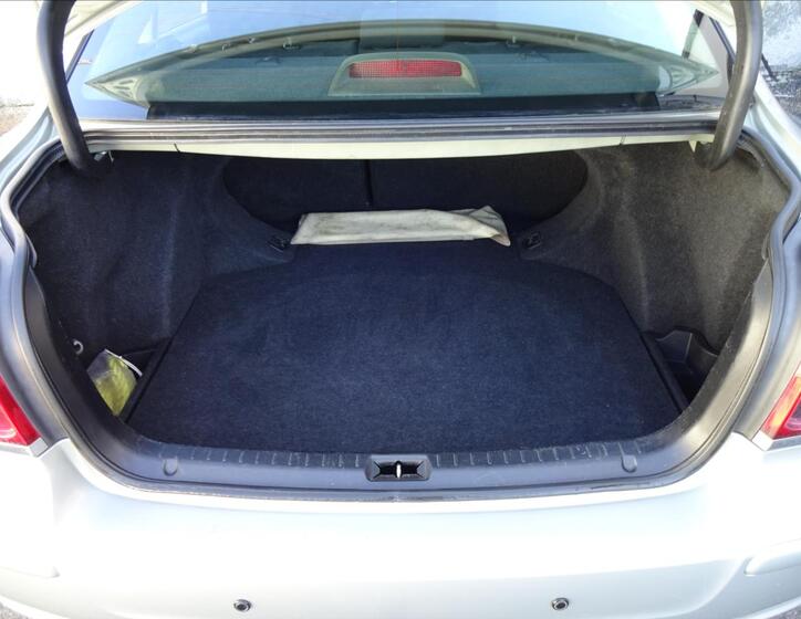 Toyota Avensis 23
