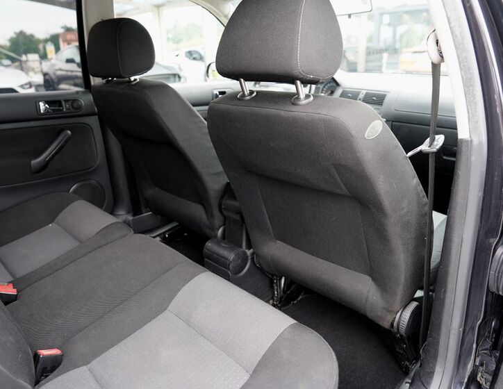 Volkswagen Golf 29