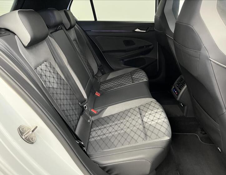 Volkswagen Golf 25