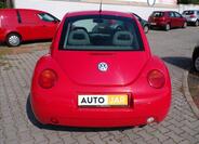 Volkswagen New Beetle 5