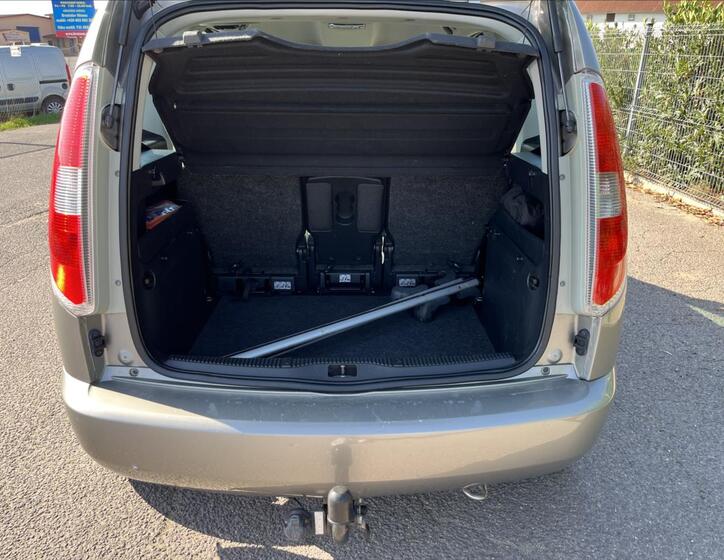Škoda Roomster 28