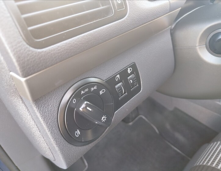Volkswagen Touran 16