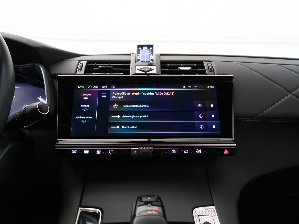 DS Automobiles DS7 Crossback