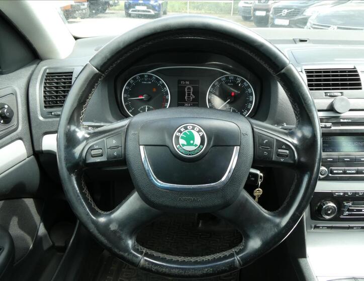 Škoda Octavia 21