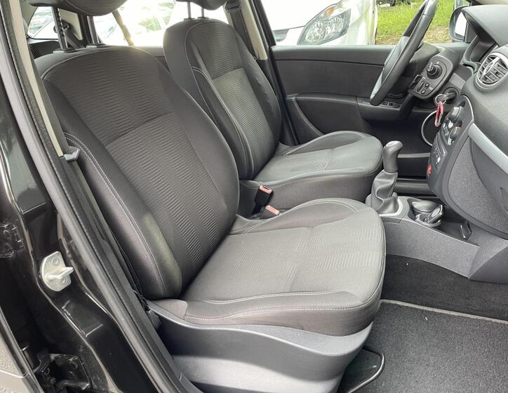 Renault Clio 37