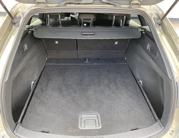 Toyota Corolla 32