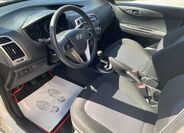 Hyundai i20 15