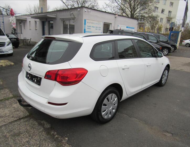Opel Astra 6