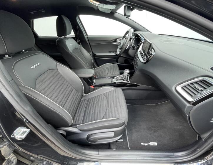 KIA ProCeed 17