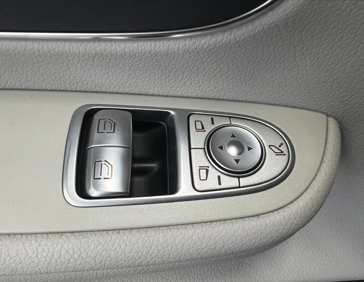 Mercedes-Benz Třídy V 19