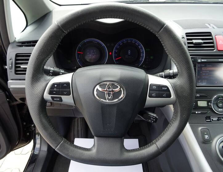 Toyota Auris 12