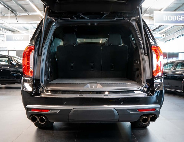 GMC Yukon 7