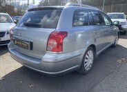 Toyota Avensis 8