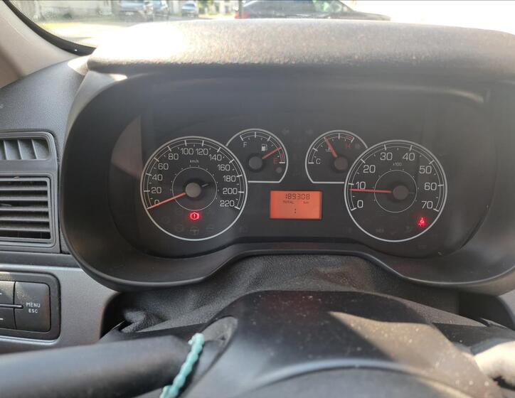 Fiat Grande Punto 23
